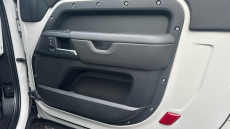 Land Rover Defender 3.0 D350 X-Dynamic HSE 90 3dr Auto Diesel Estate